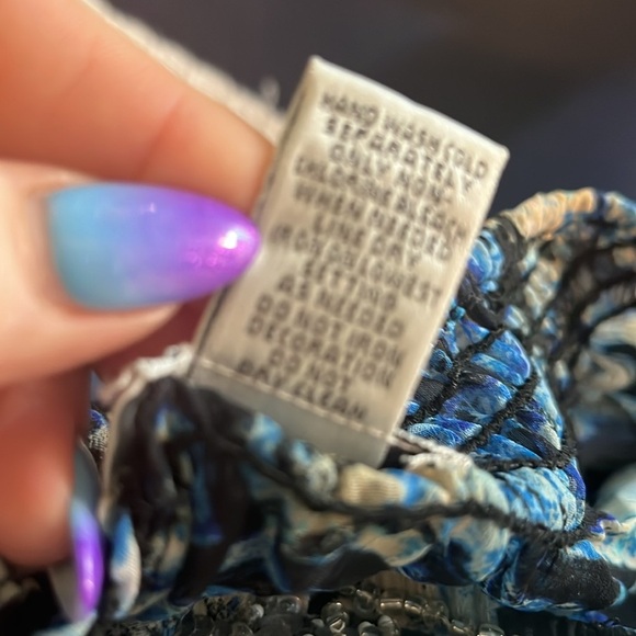 Chico’s Sheer Tunic Top Beaded Embellished Chico’s Size 3 XL Watercolor Blue - Picture 9 of 9